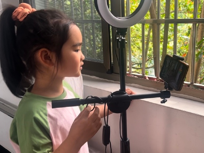 浣紗幼教集團(tuán)耀江幼兒園觀察小鳥投稿 (3).JPG