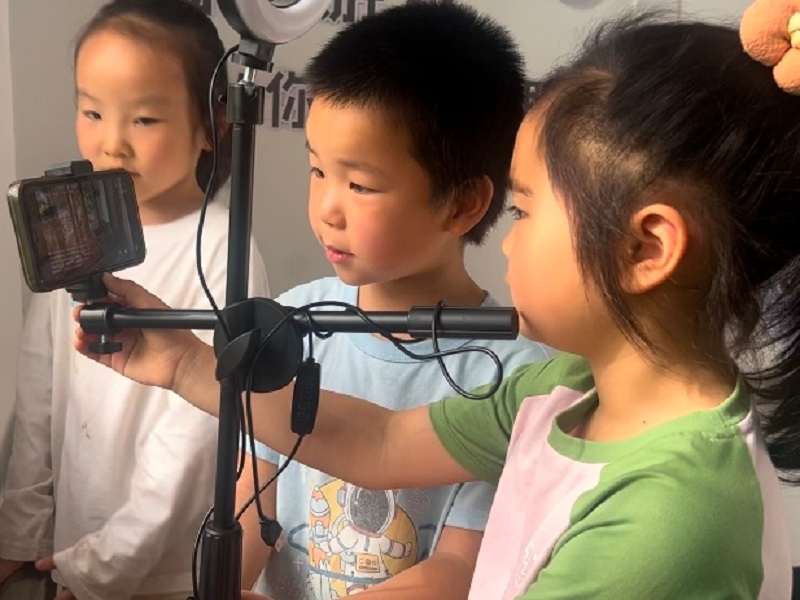 浣紗幼教集團(tuán)耀江幼兒園觀察小鳥投稿 (4).JPG